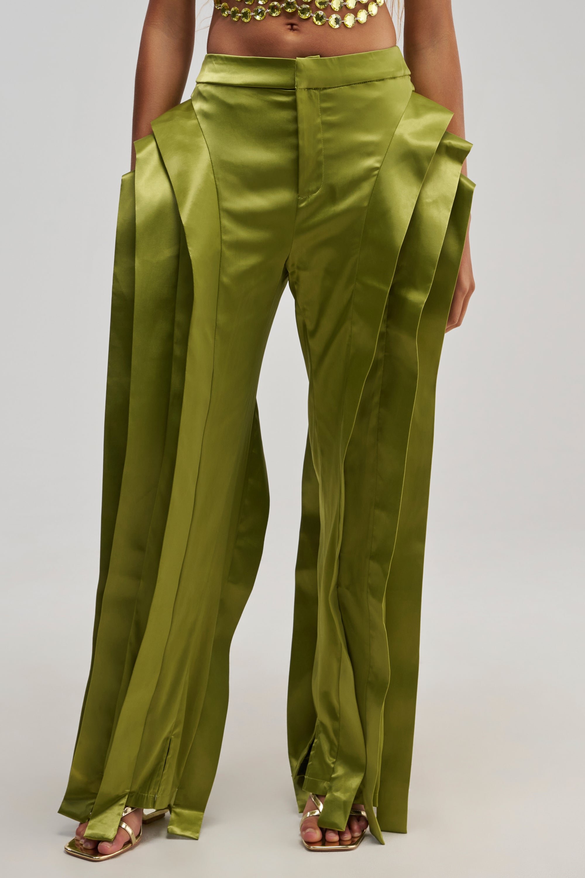 INFINITY TROUSER IN OLIVE