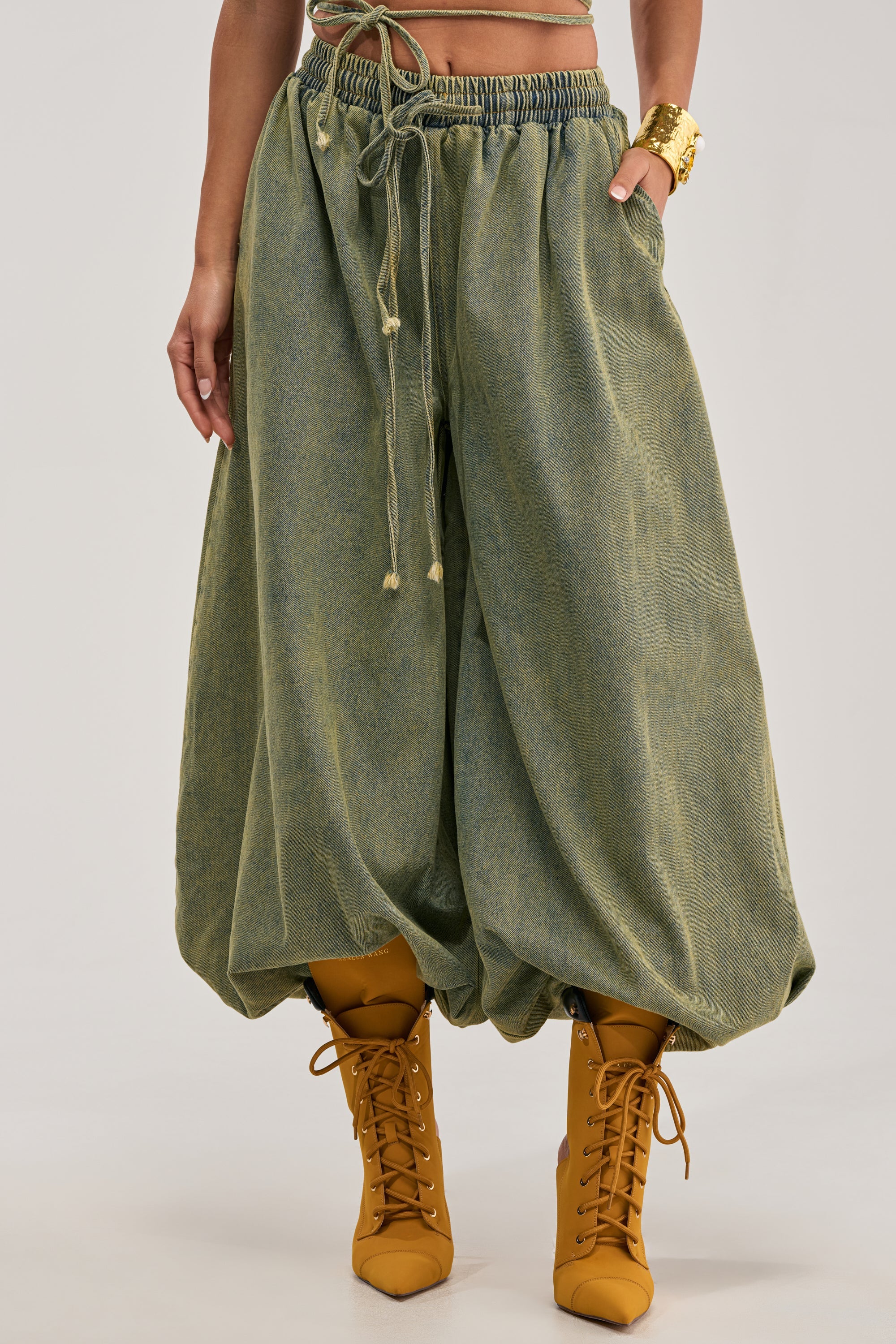 GUESS WHO BALLOON PANT IN DENIM