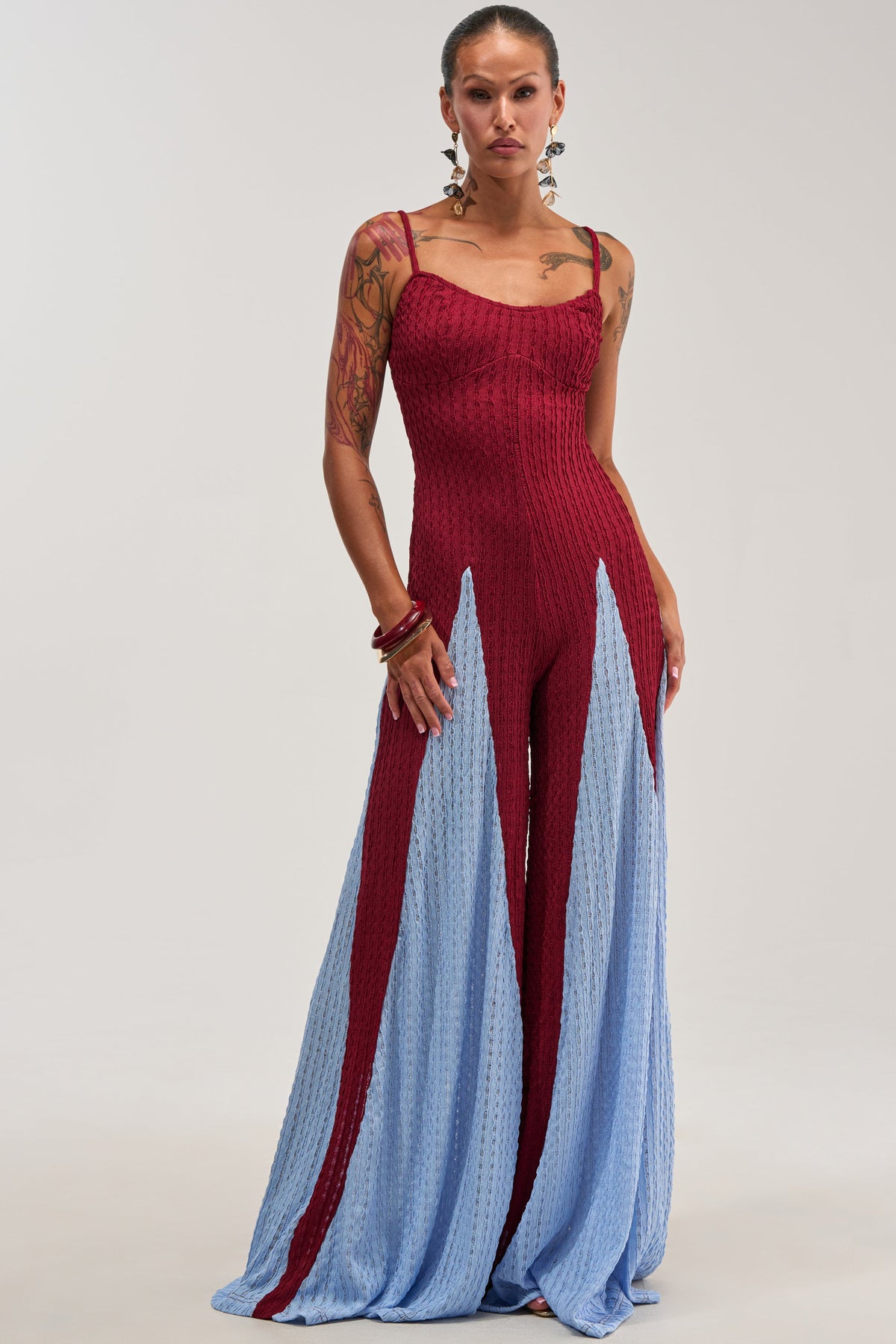 ALL DAY EVERYDAY COLOR BLOCK WOVEN JUMPSUIT IN BURGUNDY
