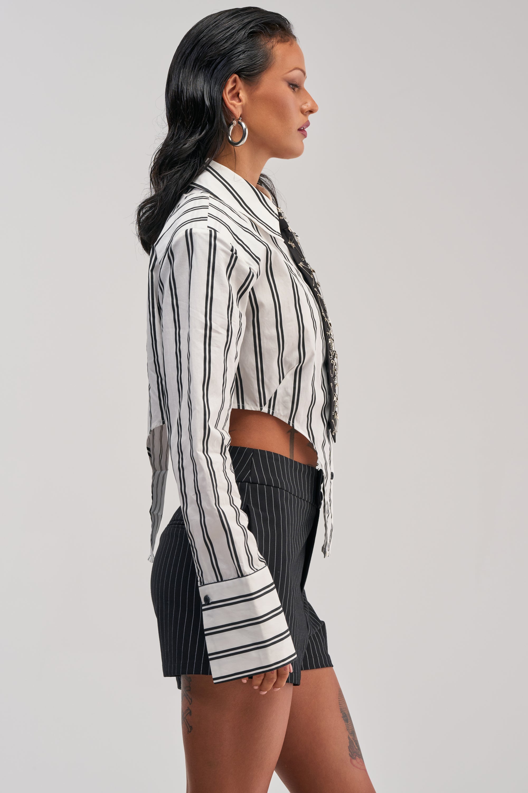 ON TOP POPLIN BUTTON DOWN