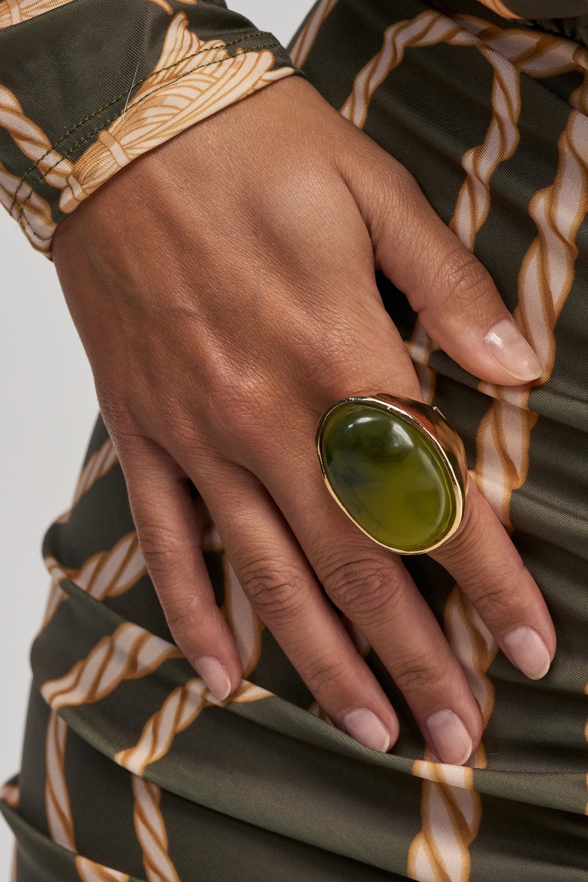 VACATION NIGHTS GREEN STONE RING
