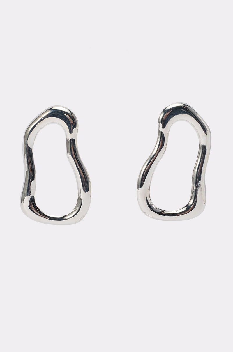 WAVEY BABY DANGLE EARRING IN SILVER