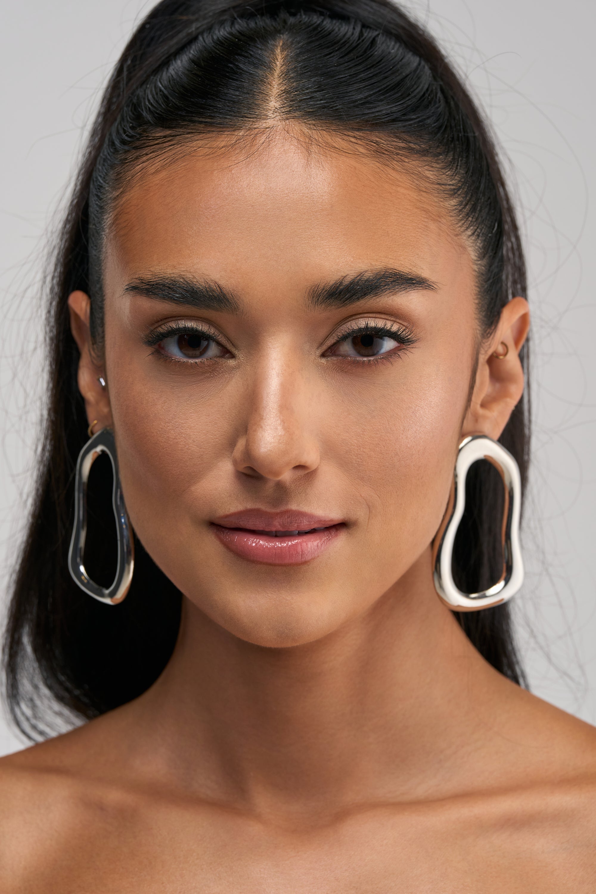 WAVEY BABY DANGLE EARRING IN SILVER