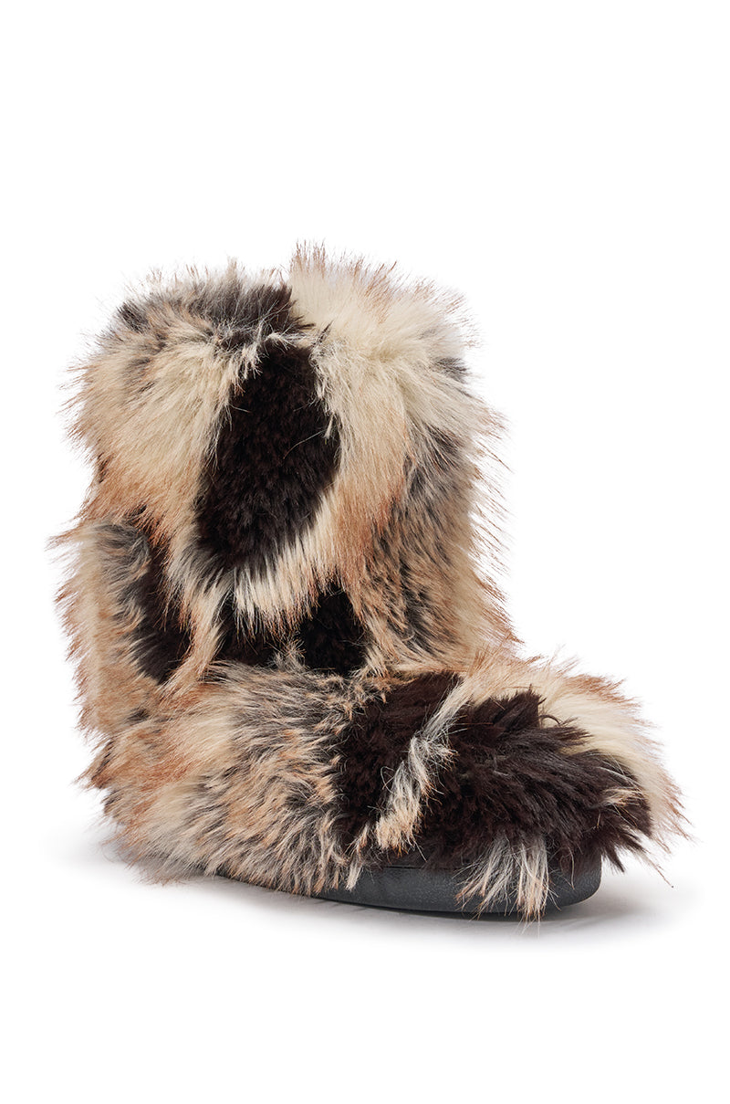 AZALEA WANG ALIXIA BROWN MULTI FLAT FUR BOOTIE