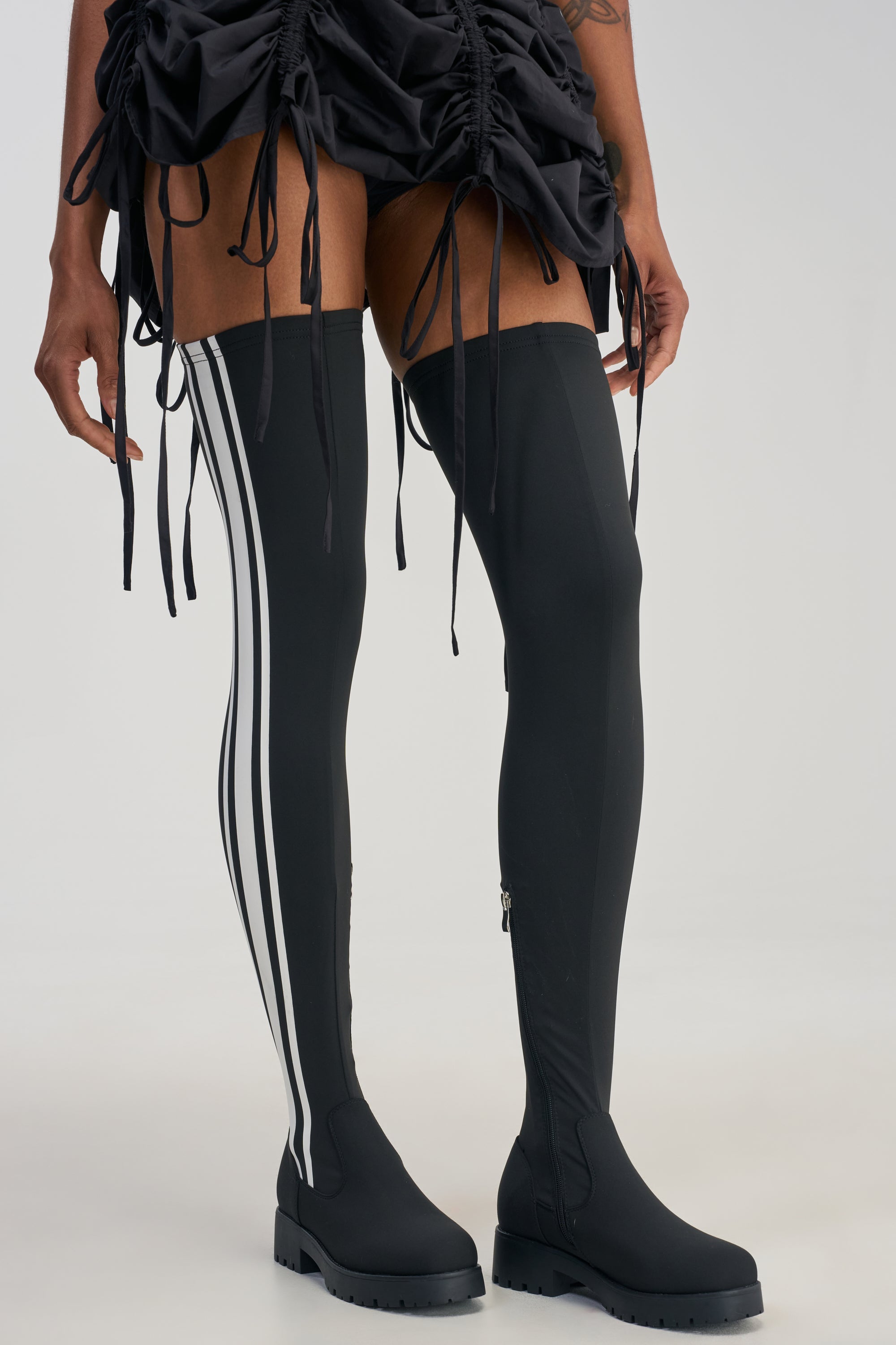 AKIRA GOLD DARBY BLACK FLAT STRETCH SPORTY BOOT