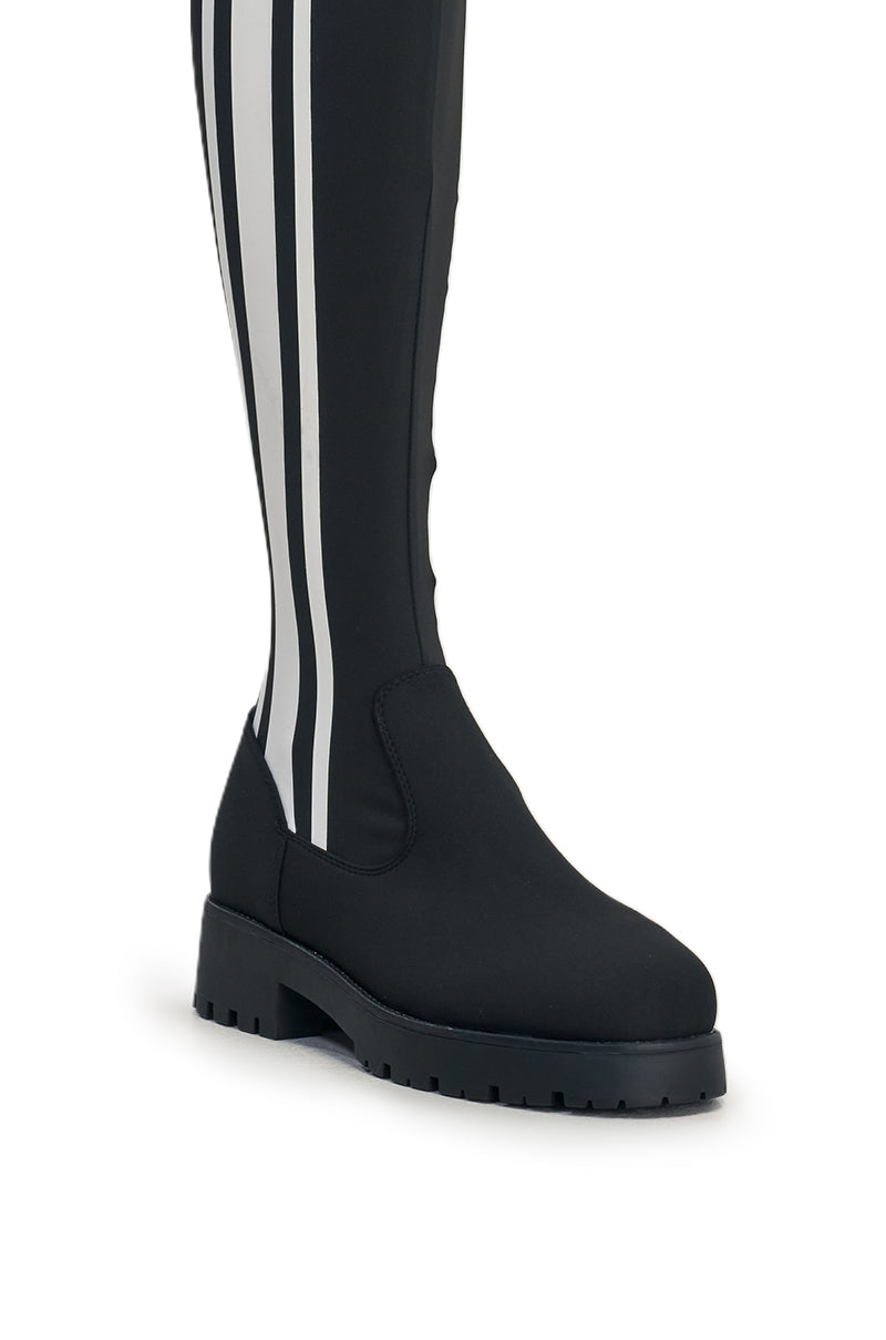 AKIRA GOLD DARBY BLACK FLAT STRETCH SPORTY BOOT