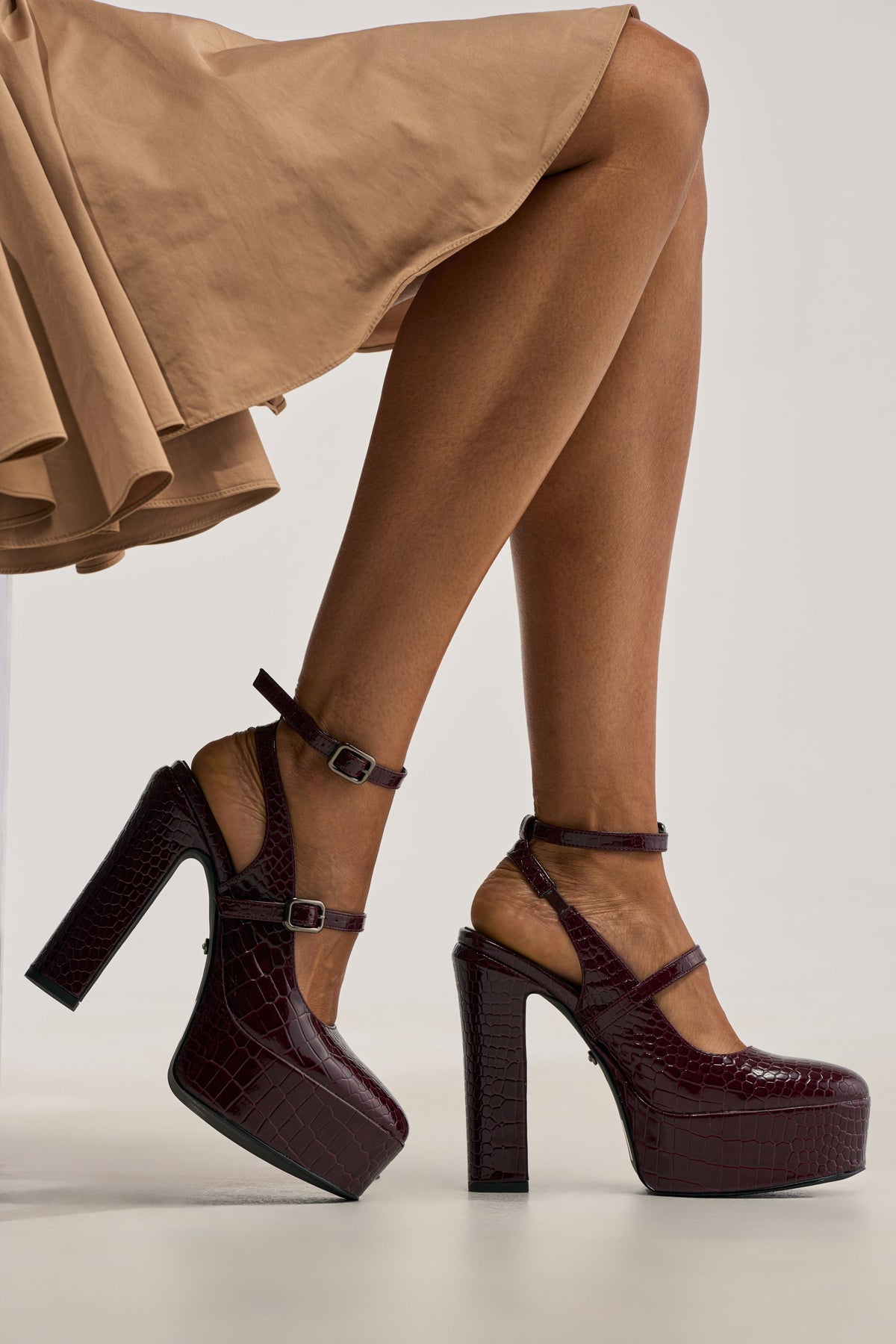 AZALEA WANG FELICIA BURGUNDY CROC PLATFORM PUMP