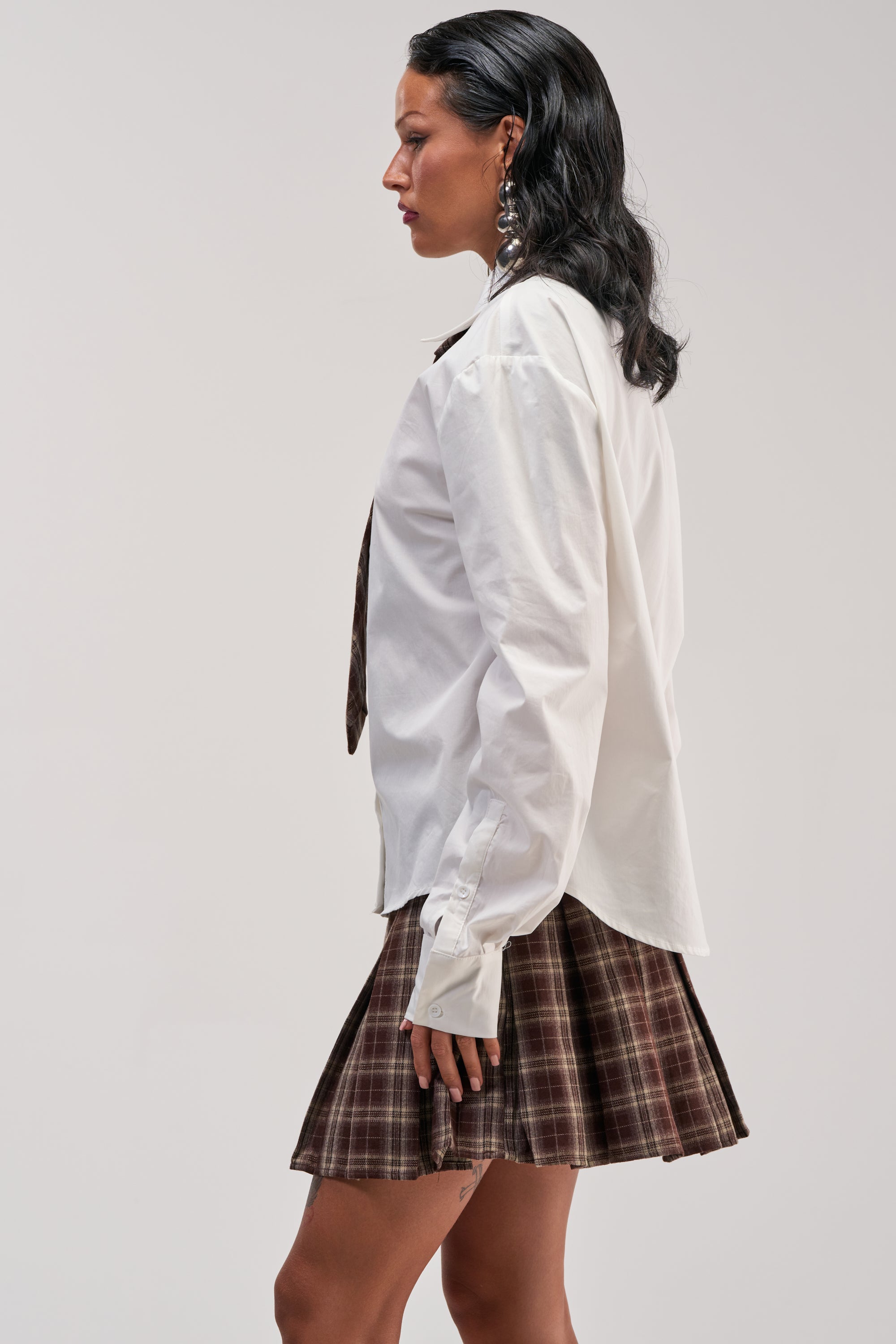 SCHOOL GIRL VIBES BUTTON DOWN