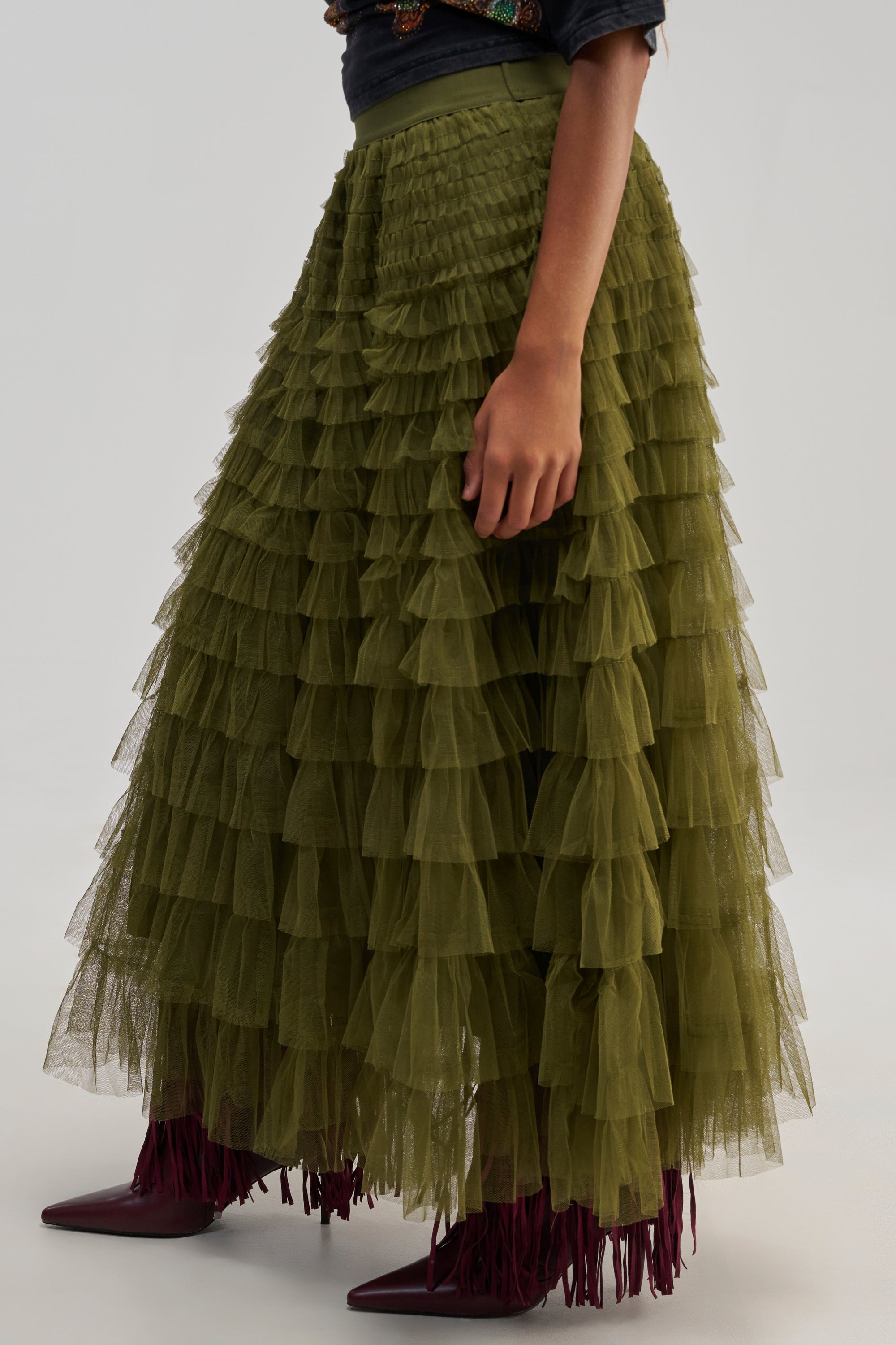 STARS ALIGNED MESH RUFFLE MAXI SKIRT