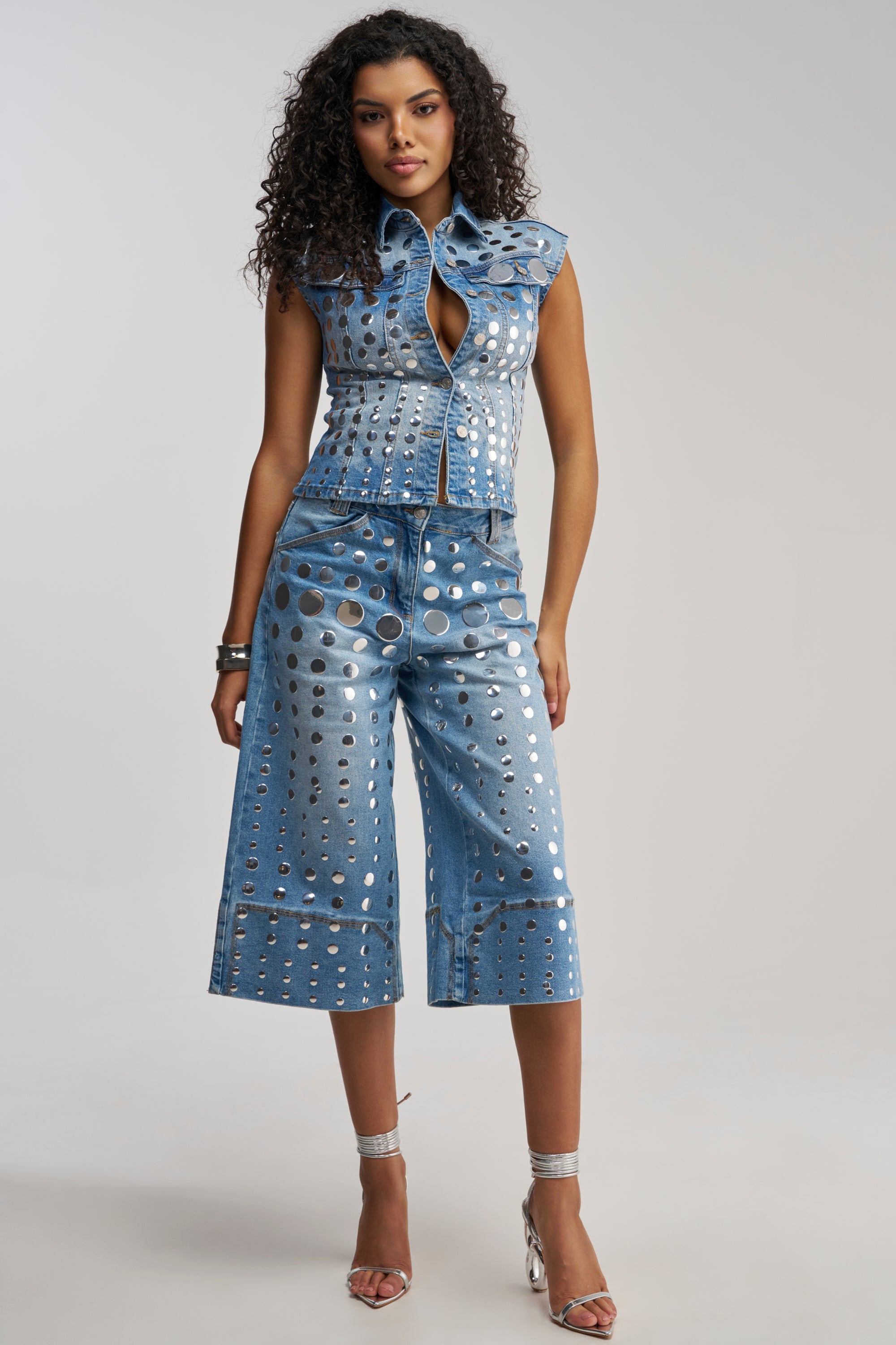STUDS EVERYWHERE BUTTON DOWN
