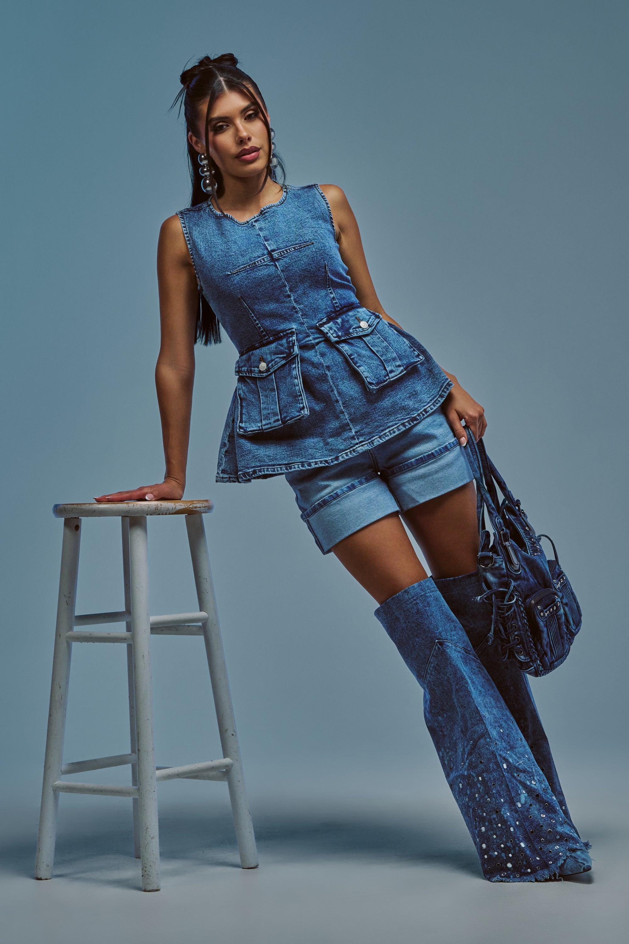 TURN AROUND BLOUSE IN MEDIUM BLUE DENIM