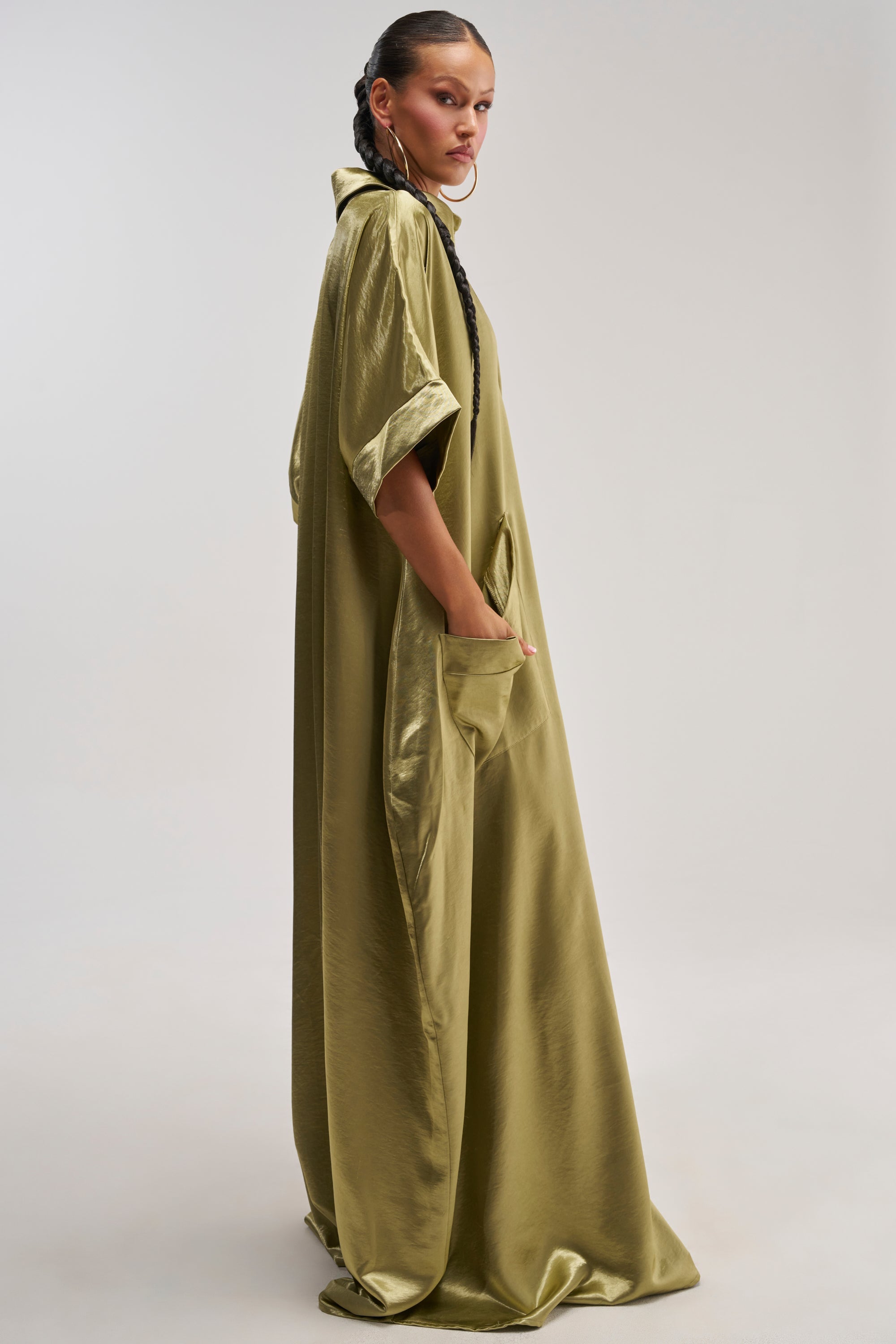 SHE'S RICH OVERSIZED JUMPSUIT IN OLIVE