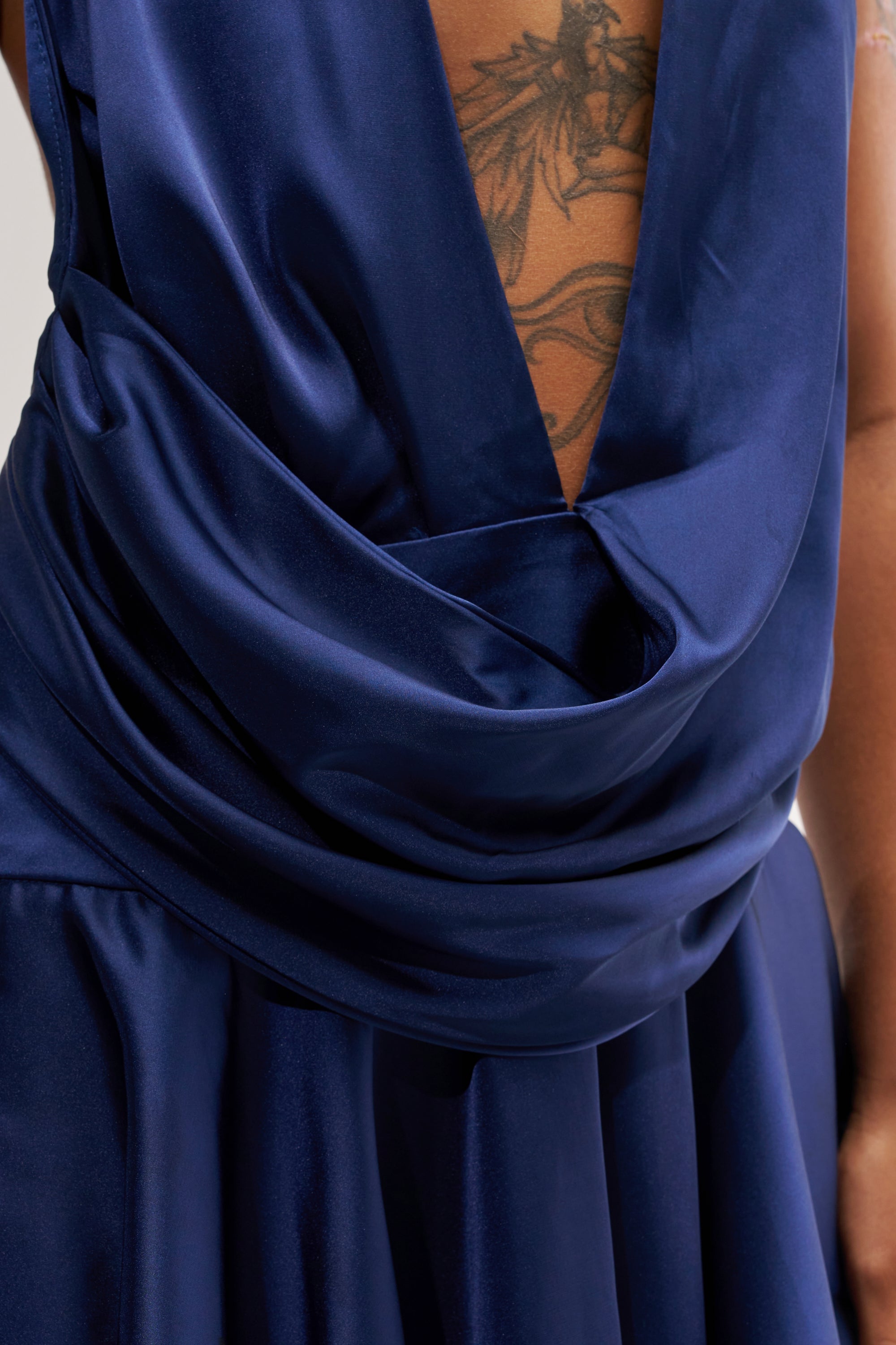 UNDERSTOOD THE ASSIGNMENT SATIN MINI DRESS IN NAVY