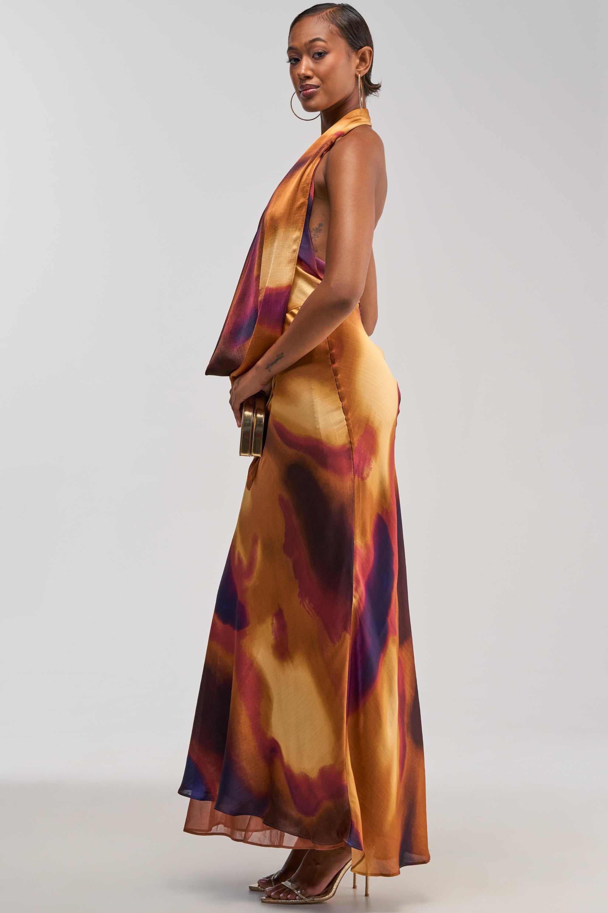 SUNKISSED ABSTRACT MAXI DRESS IN BROWN MULTI