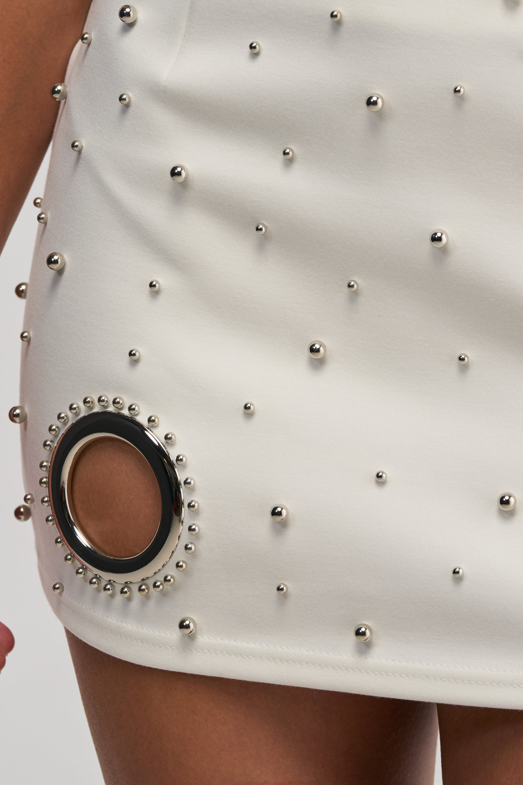 SHOW STOPPER MINI SKIRT IN WHITE