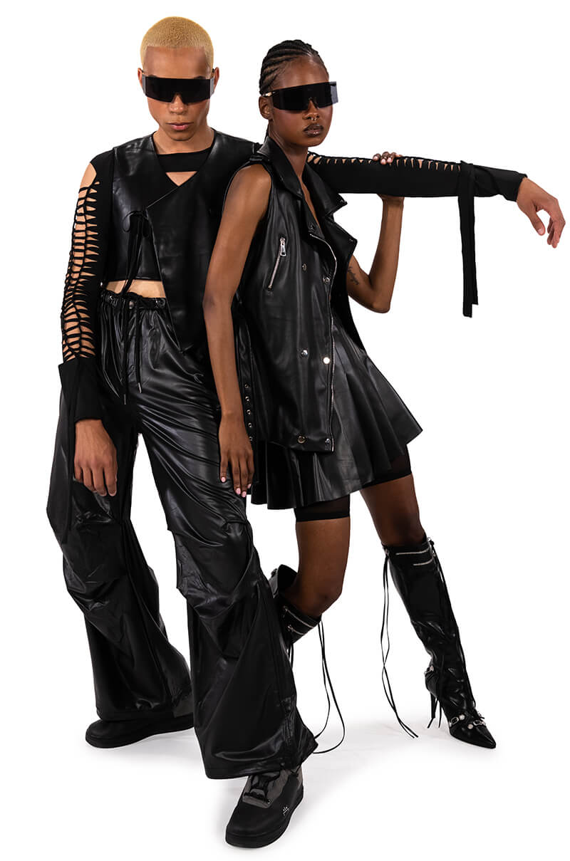 COUNT ON ME PLEATED FAUX LEATHER MINI SKIRT