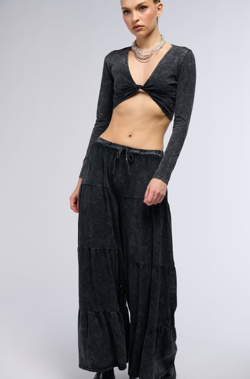 TAYA WASHED TWIST FRONT CROP TOP